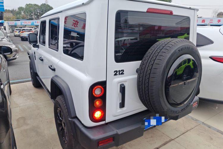 Used 212 T01 2024 2.0T Explorer Exterior 2