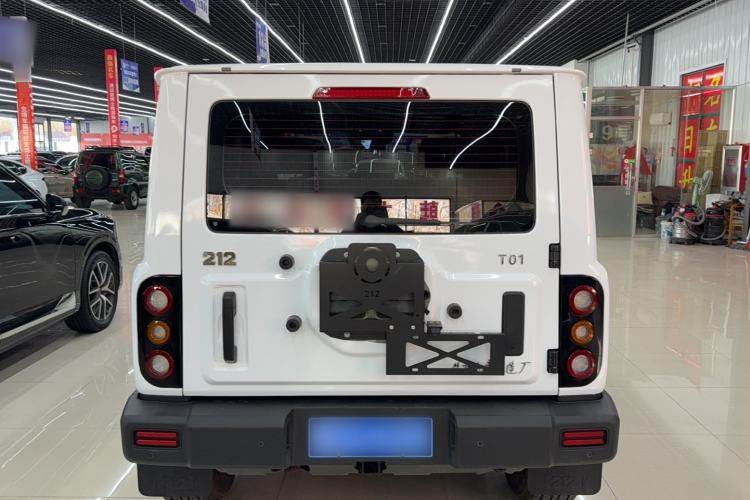 Used 212 T01 2024 2.0T Explorer Exterior 4