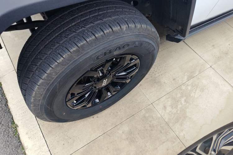 Used 212 T01 2024 2.0T Explorer Exterior 4