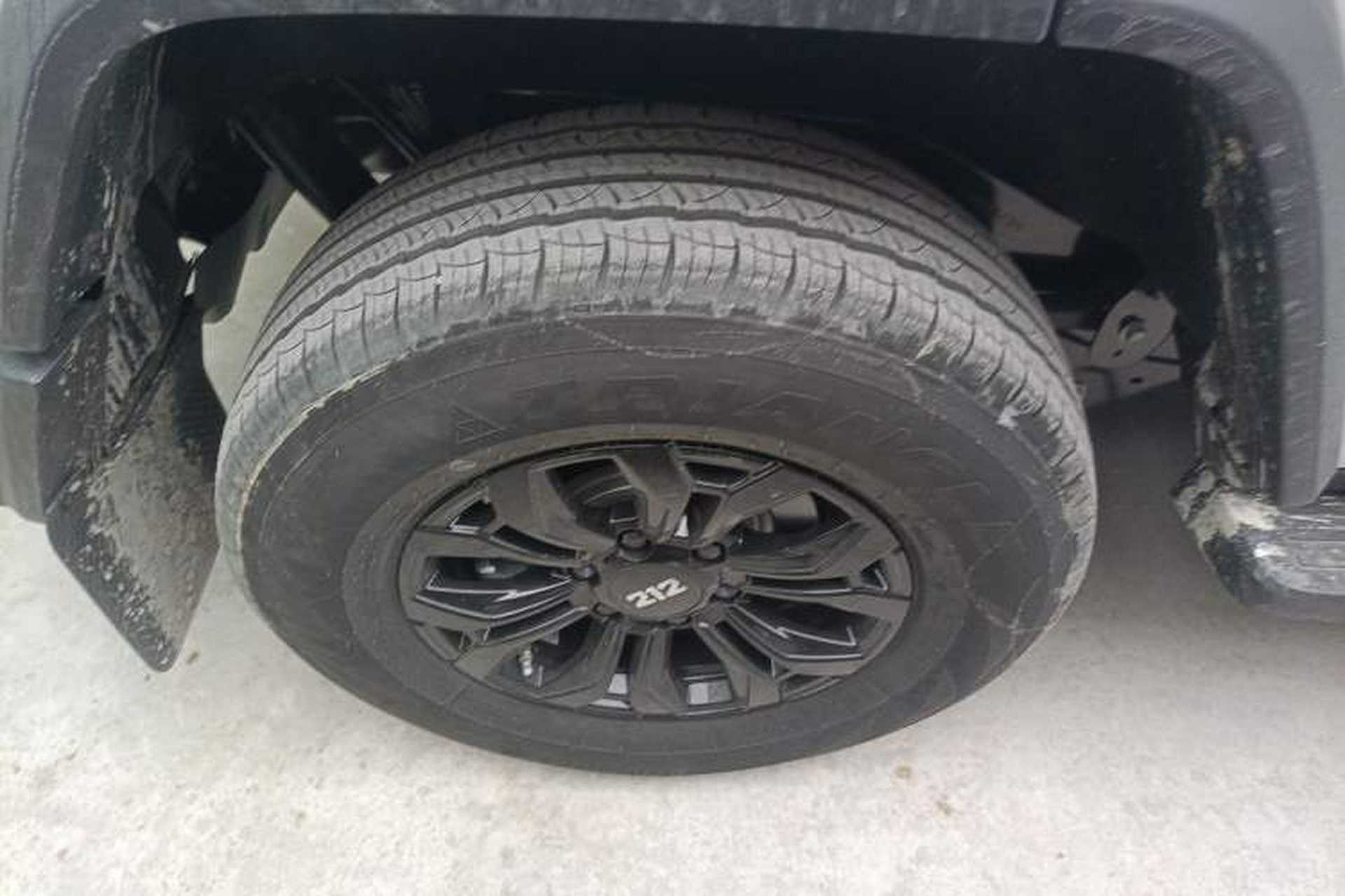 Used 212 T01 2024 2.0T Explorer Exterior 8