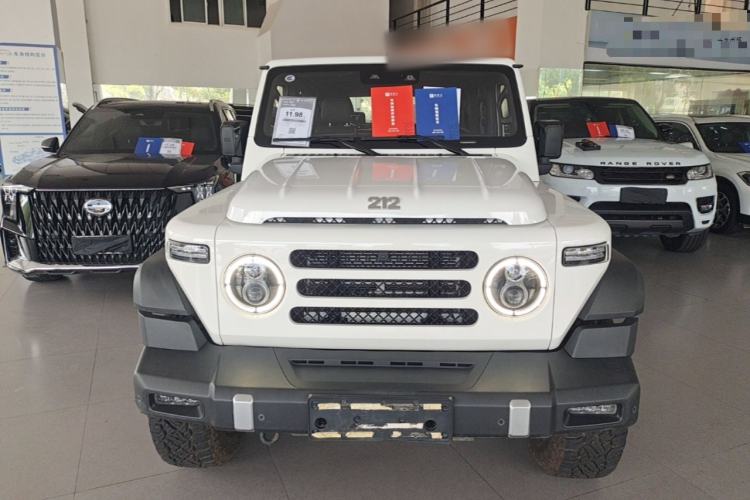 Used 212 T01 2024 2.0T Explorer Front