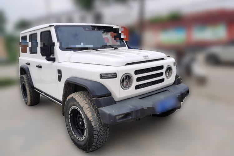 Used 212 T01 2024 2.0T Explorer Front Right 45 Deg