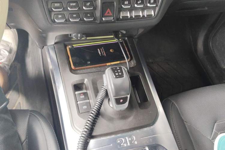 Used 212 T01 2024 2.0T Explorer Gear Lever