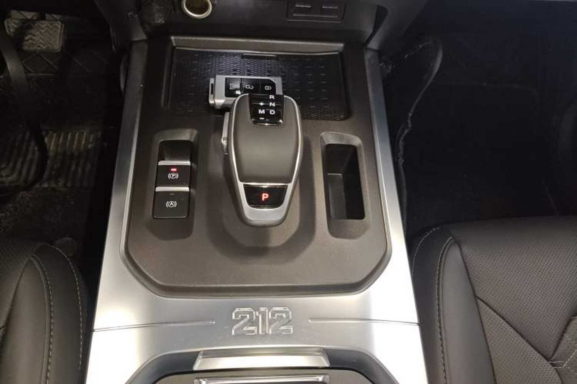 Used 212 T01 2024 2.0T Mechanic Gear Lever