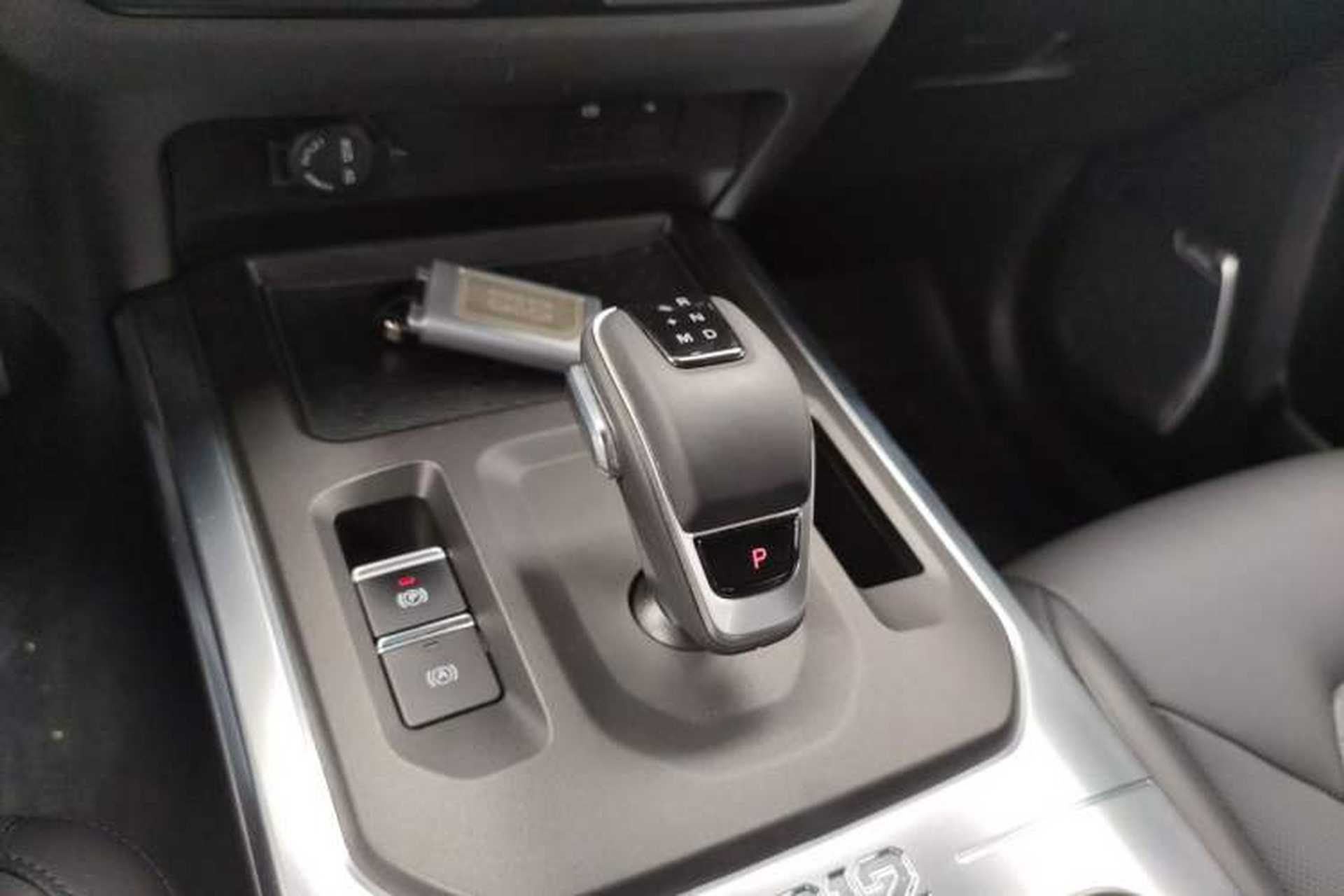 Used 212 T01 2024 2.0T Explorer Gear Lever
