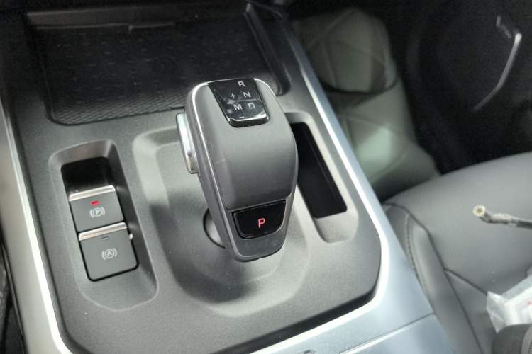 Used 212 T01 2024 2.0T Mechanic Gear Lever