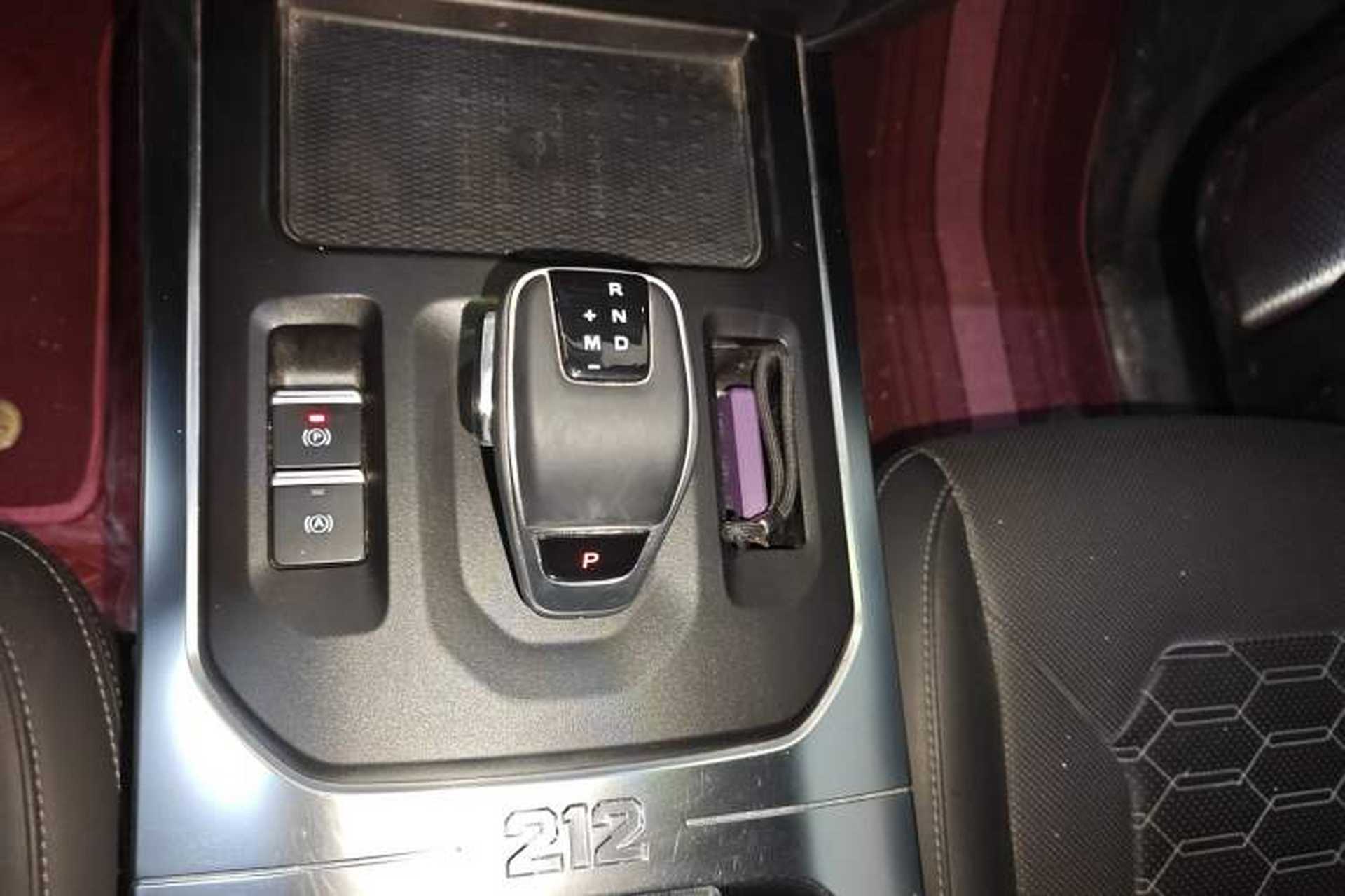 Used 212 T01 2024 2.0T Explorer Gear Lever