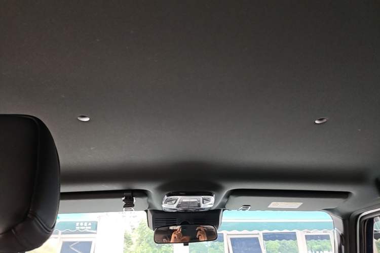 Used 212 T01 2024 2.0T Mechanic Headliner