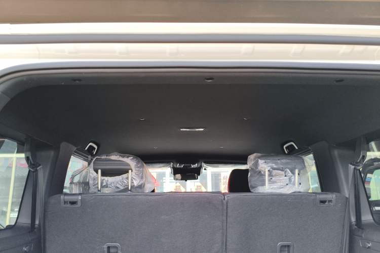 Used 212 T01 2024 2.0T Mechanic Headliner