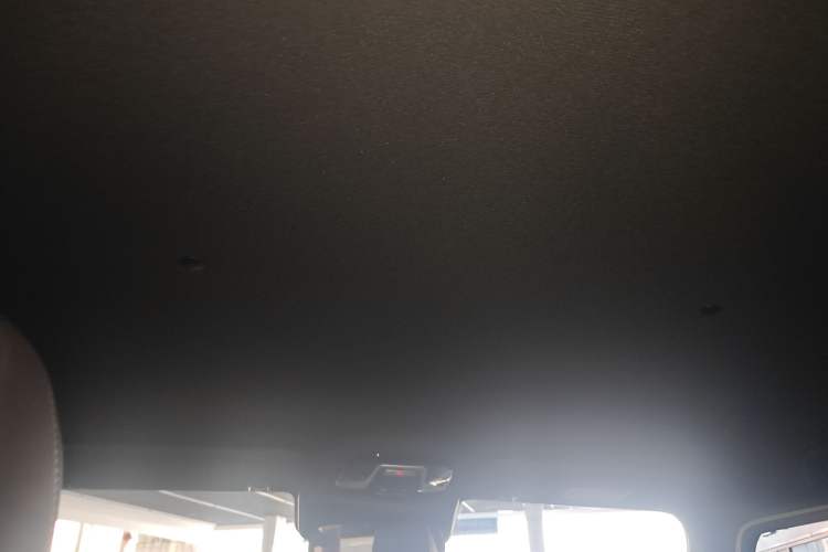 Used 212 T01 2024 2.0T Mechanic Headliner