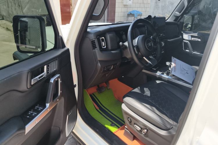 Used 212 T01 2024 2.0T Mechanic Interior 1