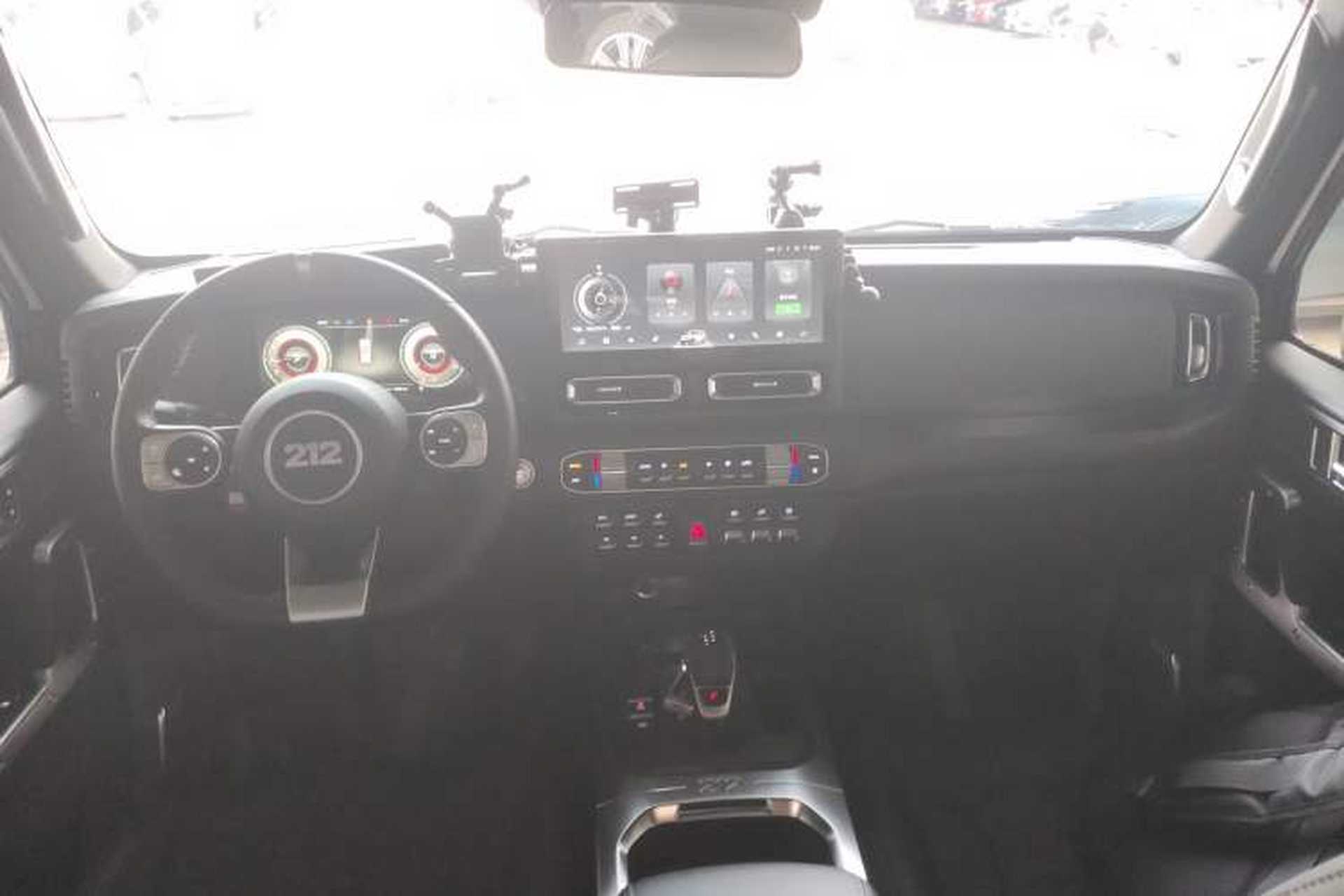 Used 212 T01 2024 2.0T Mechanic Interior 2