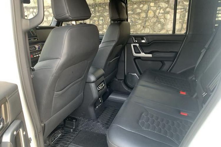 Used 212 T01 2024 2.0T Mechanic Interior 3