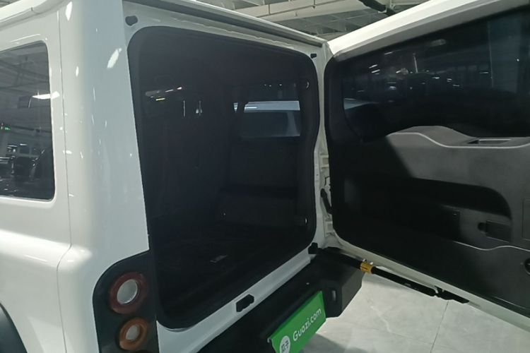 Used 212 T01 2024 2.0T Mechanic Interior 3