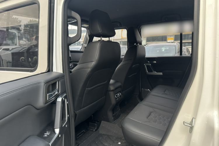 Used 212 T01 2024 2.0T Mechanic Interior 5