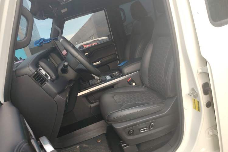 Used 212 T01 2024 2.0T Mechanic Left Front Seat