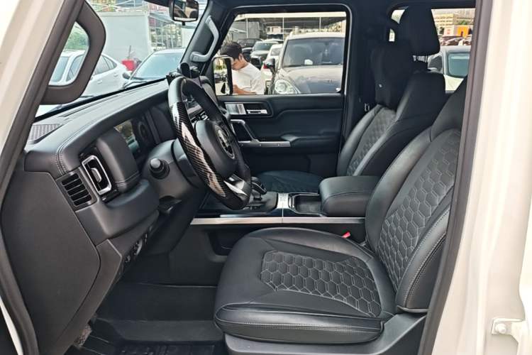 Used 212 T01 2024 2.0T Mechanic Left Front Seat
