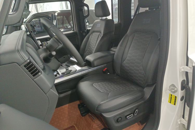 Used 212 T01 2024 2.0T Mechanic Left Front Seat