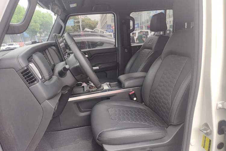 Used 212 T01 2024 2.0T Mechanic Left Front Seat