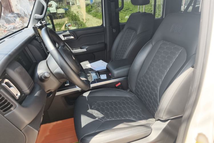 Used 212 T01 2024 2.0T Mechanic Left Front Seat