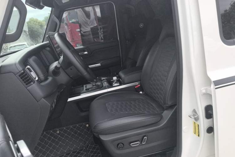 Used 212 T01 2024 2.0T Mechanic Left Front Seat