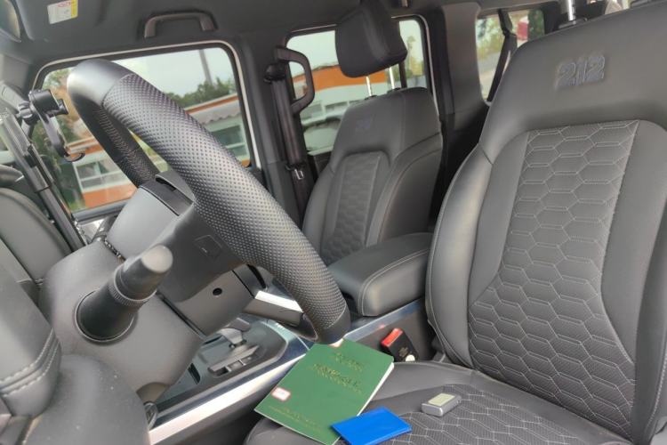 Used 212 T01 2024 2.0T Mechanic Left Front Seat