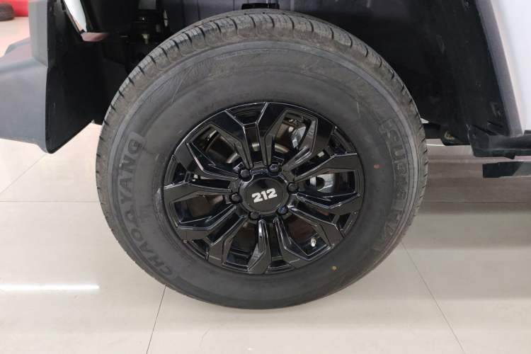 Used 212 T01 2024 2.0T Explorer Left Front Wheel Hub