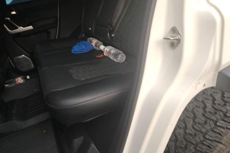 Used 212 T01 2024 2.0T Mechanic Left Rear Seat