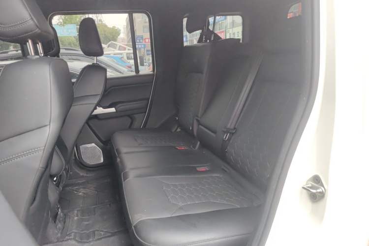 Used 212 T01 2024 2.0T Mechanic Left Rear Seat