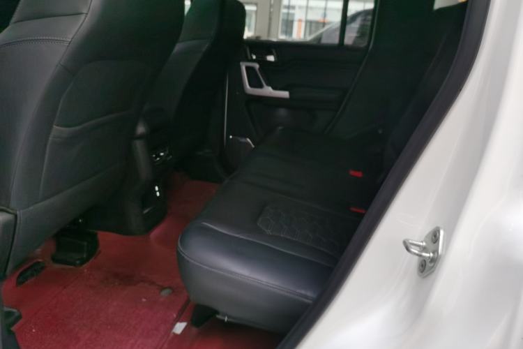 Used 212 T01 2024 2.0T Mechanic Left Rear Seat