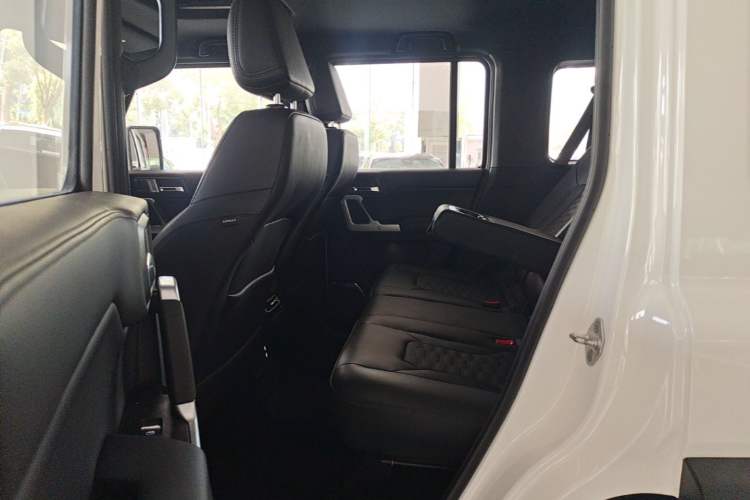 Used 212 T01 2024 2.0T Explorer Left Rear Seat