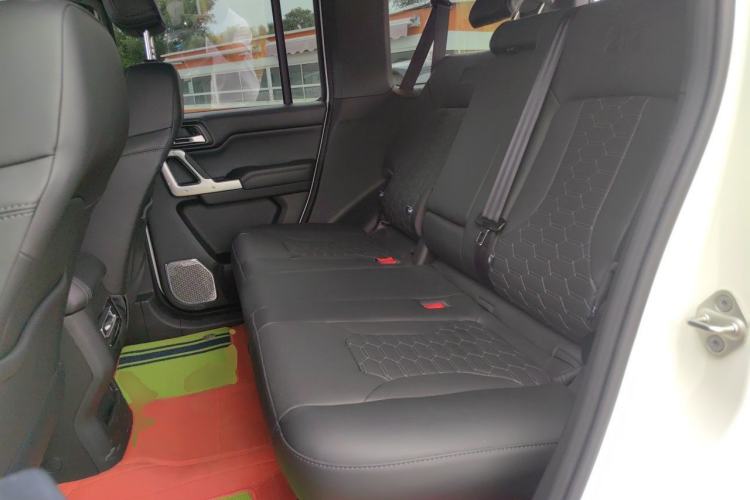 Used 212 T01 2024 2.0T Mechanic Left Rear Seat