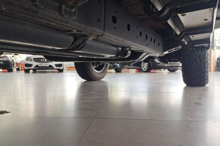 Used 212 T01 2024 2.0T Explorer Left Side Sill