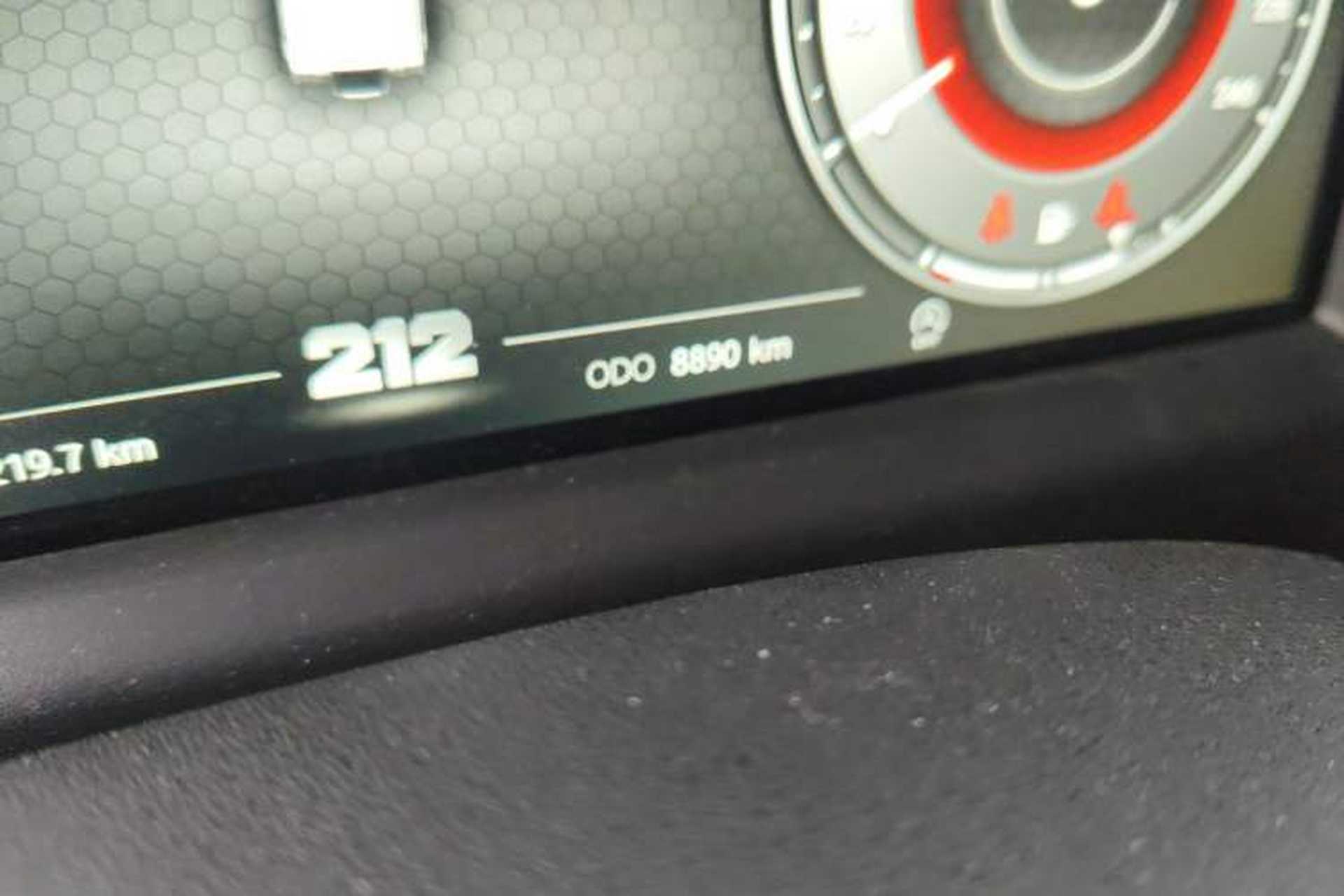 Used 212 T01 2024 2.0T Mechanic Odometer Close Up