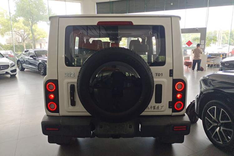 Used 212 T01 2024 2.0T Explorer Rear