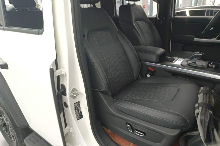 Used 212 T01 2024 2.0T Mechanic Right Front Seat