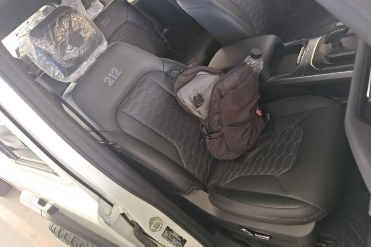Used 212 T01 2024 2.0T Mechanic Right Front Seat