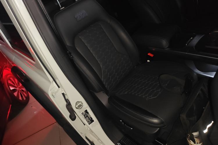 Used 212 T01 2024 2.0T Mechanic Right Front Seat