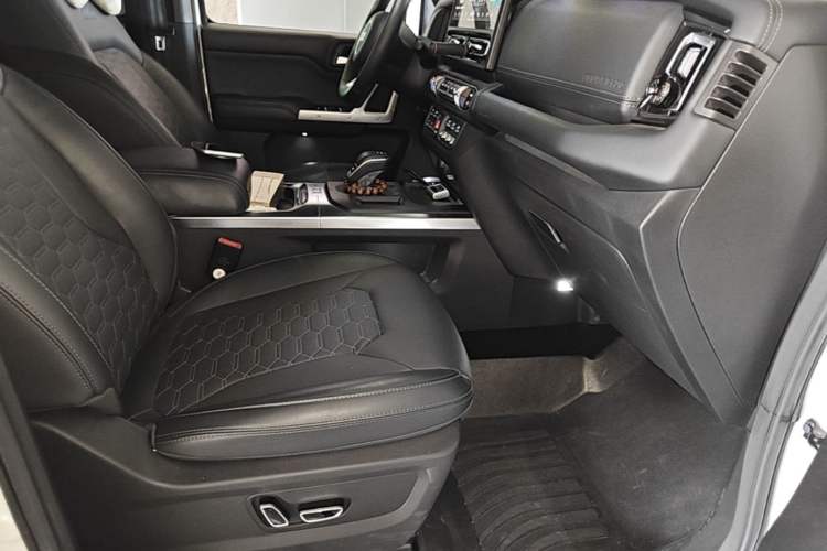 Used 212 T01 2024 2.0T Mechanic Right Front Seat