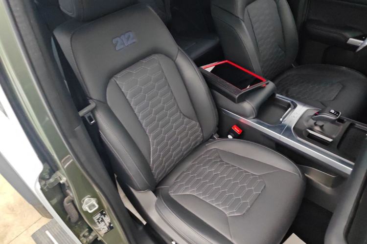 Used 212 T01 2024 2.0T Explorer Right Front Seat