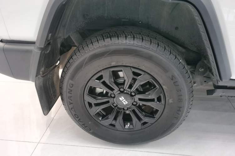 Used 212 T01 2024 2.0T Mechanic Right Rear Wheel Hub