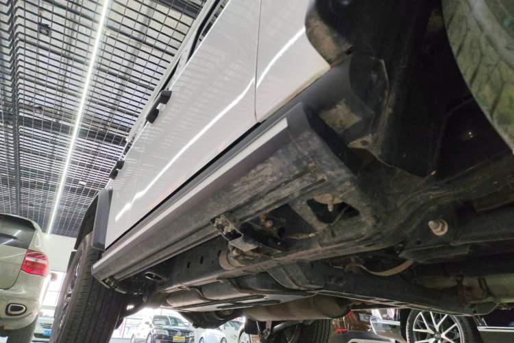 Used 212 T01 2024 2.0T Explorer Right Side Sill