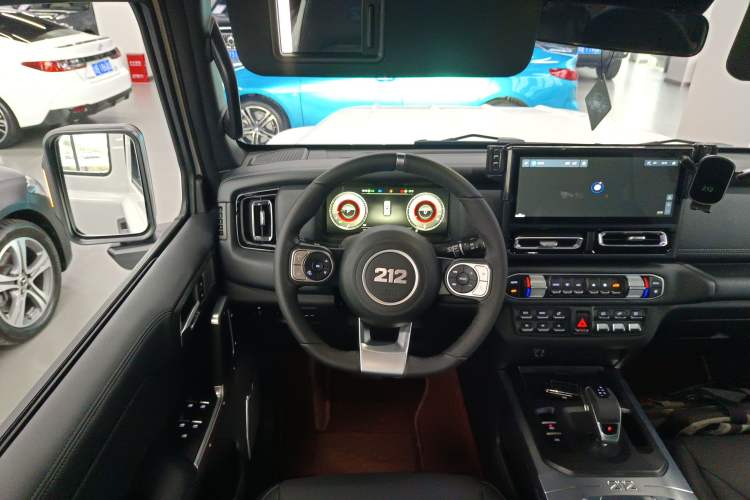 Used 212 T01 2024 2.0T Mechanic Steering Wheel