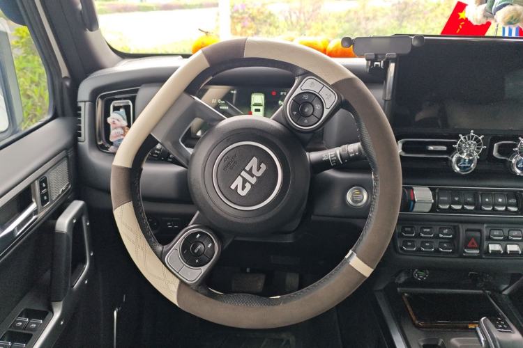 Used 212 T01 2024 2.0T Explorer Steering Wheel