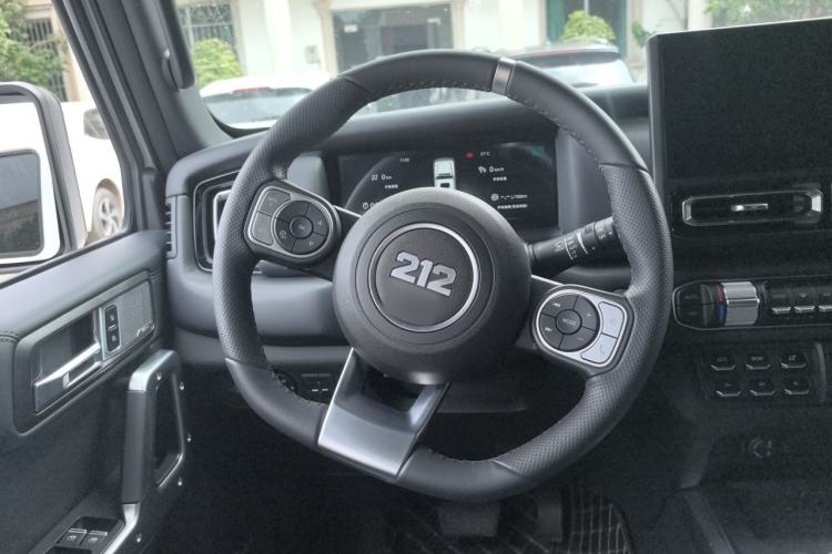 Used 212 T01 2024 2.0T Mechanic Steering Wheel