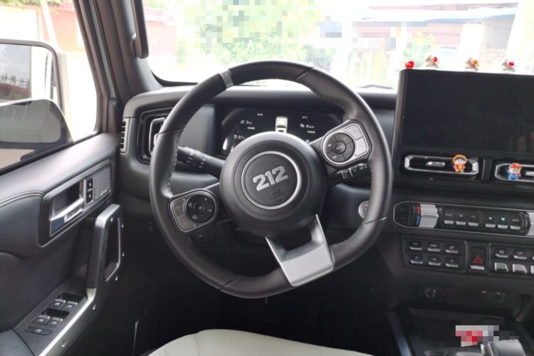 Used 212 T01 2024 2.0T Explorer Steering Wheel