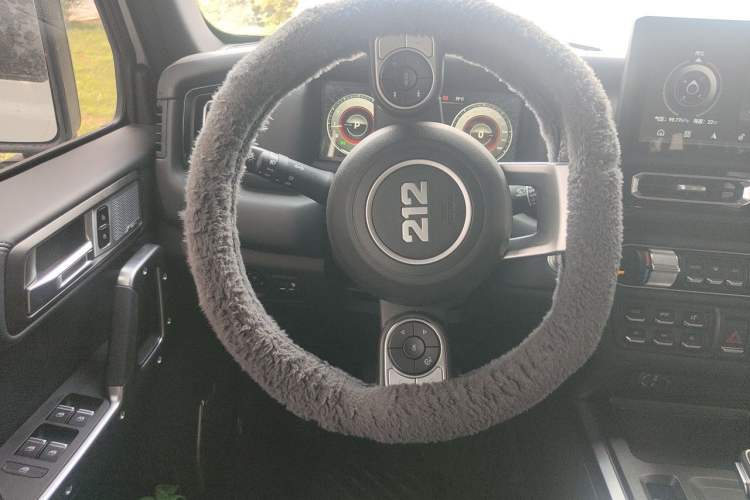 Used 212 T01 2024 2.0T Mechanic Steering Wheel