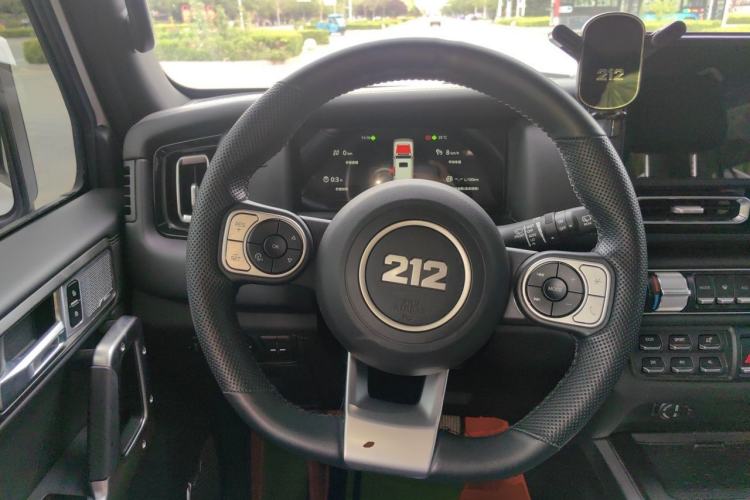 Used 212 T01 2024 2.0T Mechanic Steering Wheel