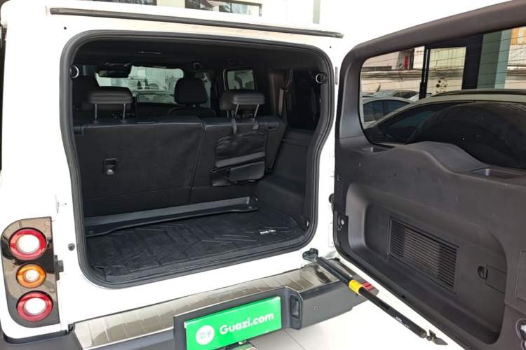 Used 212 T01 2024 2.0T Mechanic Trunk