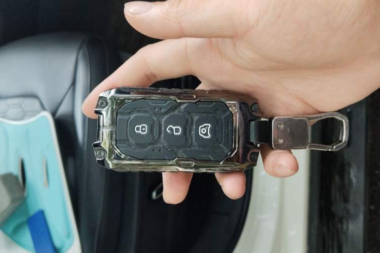 Used 212 T01 2024 2.0T Explorer Vehicle Key